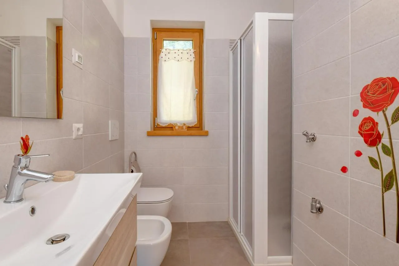 农家乐 TremosineAgriturismo La Casina Di Nonno Bigi别墅